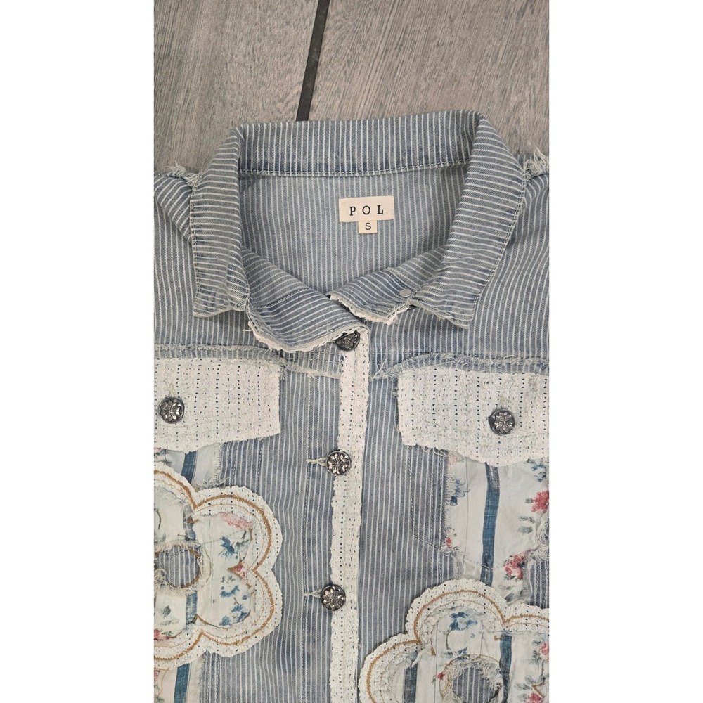 POL Clothing Blue Pinstripe Floral Patchwork Denim Jacket Lace Trim Small UWT513 - Picture 2 of 8